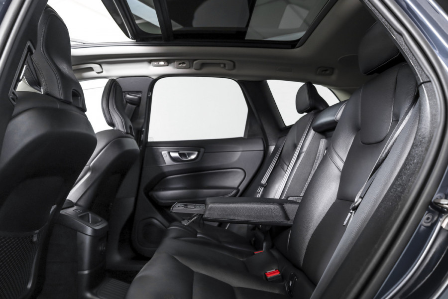 Volvo XC60 2.0 Recharge T6 AWD Plus Dark | S/K-Panodak | Dig. Cockpit | Adapt. Cruise | Memory Stoelen | Elek. Klep | Stoel-+stuurverw. | 360 Camera | NAV+App. Connect | LM 19" | 9702