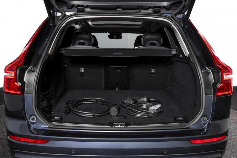 Volvo XC60 2.0 Recharge T6 AWD Plus Dark | S/K-Panodak | Dig. Cockpit | Adapt. Cruise | Memory Stoelen | Elek. Klep | Stoel-+stuurverw. | 360 Camera | NAV+App. Connect | LM 19" | 9702
