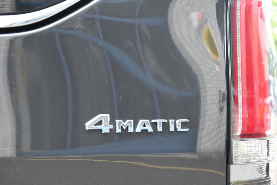 Mercedes-Benz V-Klasse 300d 4-Matic AMG L3 Incl BPM en BTW 8 zitplaatsen