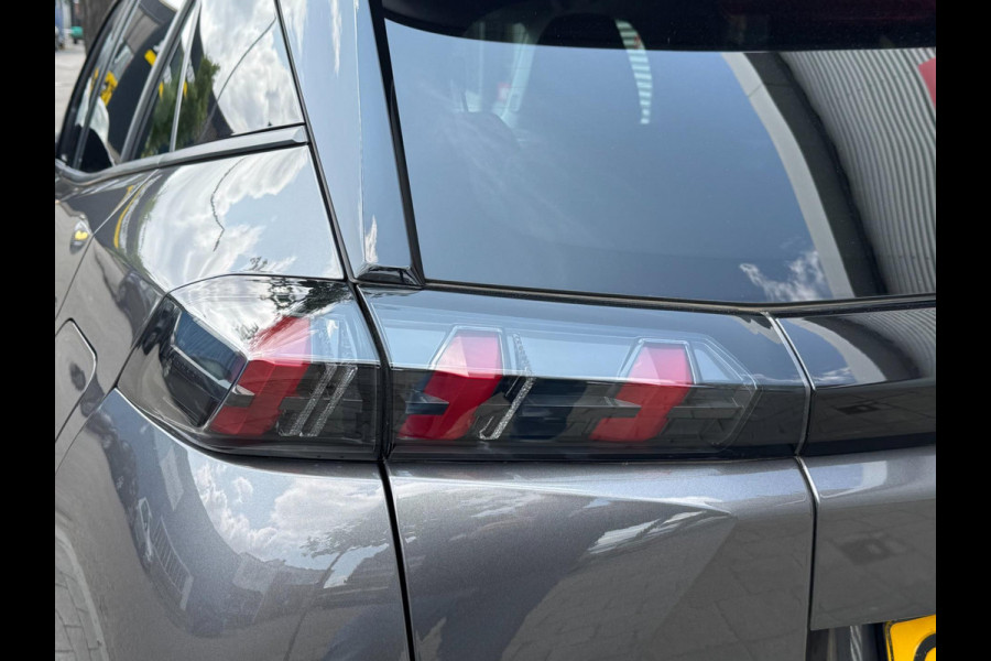 Peugeot 2008 1.2 PureTech Allure Pack - Navigatie I Airco I LED I PDC I Sport velgen I Achteruitrij Camera I Dealer onderhouden