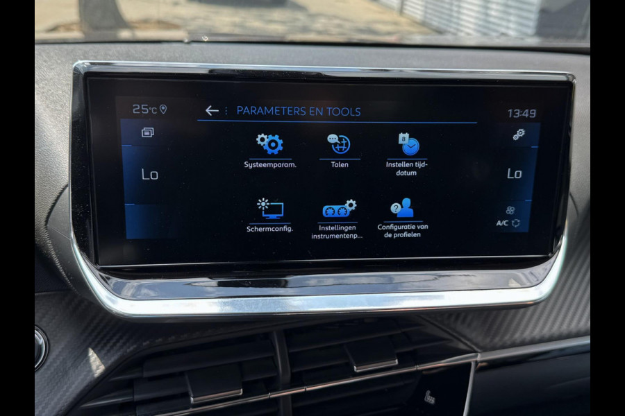 Peugeot 2008 1.2 PureTech Allure Pack - Navigatie I Airco I LED I PDC I Sport velgen I Achteruitrij Camera I Dealer onderhouden