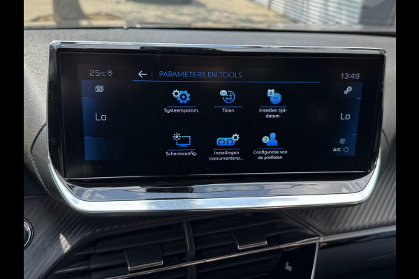 Peugeot 2008 1.2 PureTech Allure Pack - Navigatie I Airco I LED I PDC I Sport velgen I Achteruitrij Camera I Dealer onderhouden