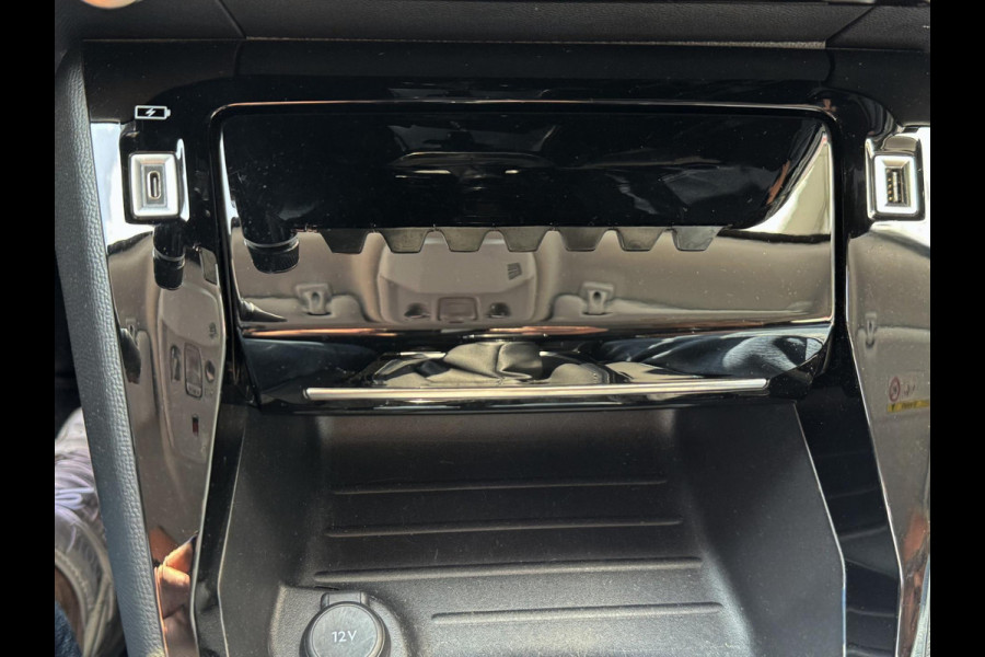 Peugeot 2008 1.2 PureTech Allure Pack - Navigatie I Airco I LED I PDC I Sport velgen I Achteruitrij Camera I Dealer onderhouden