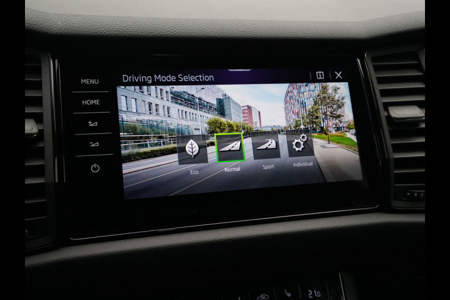 Škoda Kodiaq 1.5 TSI 150pk DSG Sportline Business Navigatie Wegkl. trekhaak Stoelverwarming Elek. klep 30