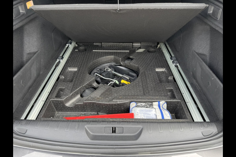 Peugeot 308 SW 1.2 PureTech Allure Leder/alcantara Led koplampen Camera Cruise Navigatie