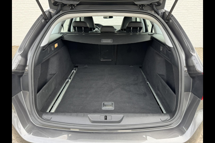 Peugeot 308 SW 1.2 PureTech Allure Leder/alcantara Led koplampen Camera Cruise Navigatie