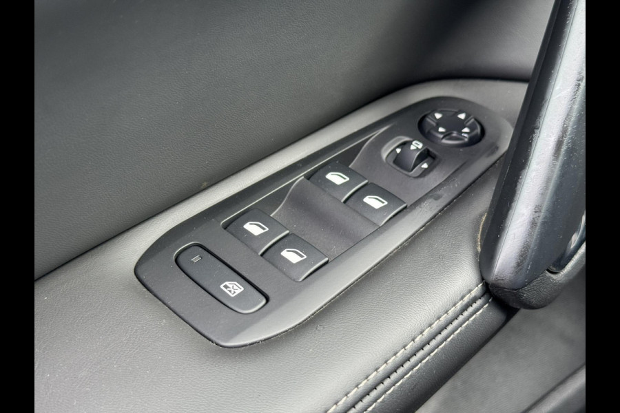 Peugeot 308 SW 1.2 PureTech Allure Leder/alcantara Led koplampen Camera Cruise Navigatie