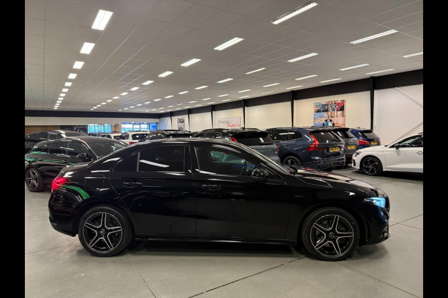 Mercedes-Benz A-Klasse 250 e AMG PREMIUM 218PK SFEERVERL/NAVI/DAB/LED/V-COCKPIT/CARPLAY///