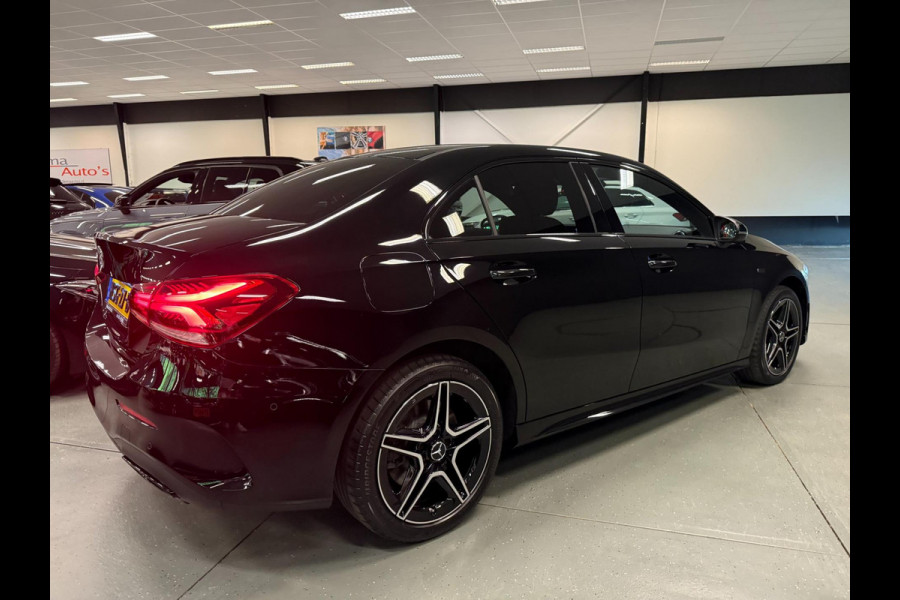Mercedes-Benz A-Klasse 250 e AMG PREMIUM 218PK SFEERVERL/NAVI/DAB/LED/V-COCKPIT/CARPLAY///