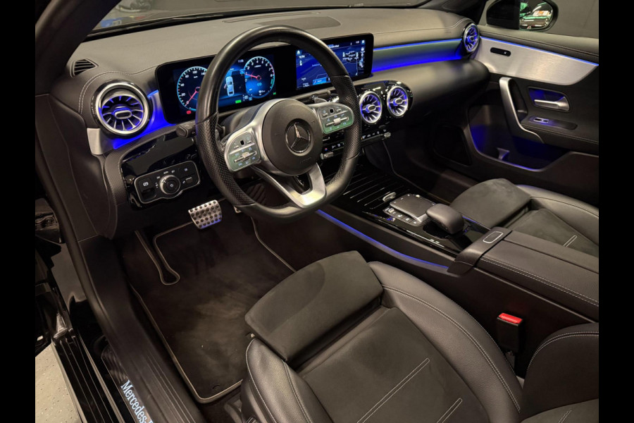 Mercedes-Benz A-Klasse 250 e AMG PREMIUM 218PK SFEERVERL/NAVI/DAB/LED/V-COCKPIT/CARPLAY///