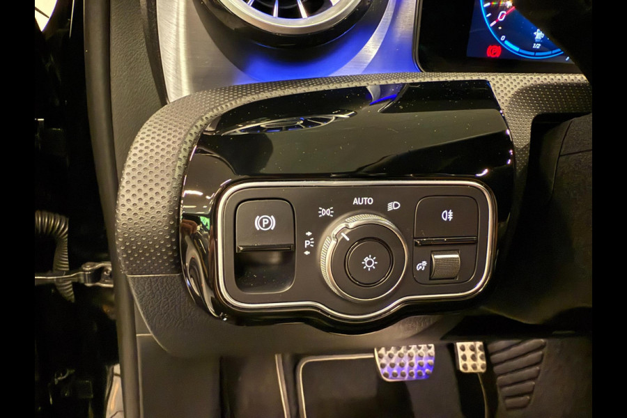 Mercedes-Benz A-Klasse 250 e AMG PREMIUM 218PK SFEERVERL/NAVI/DAB/LED/V-COCKPIT/CARPLAY///