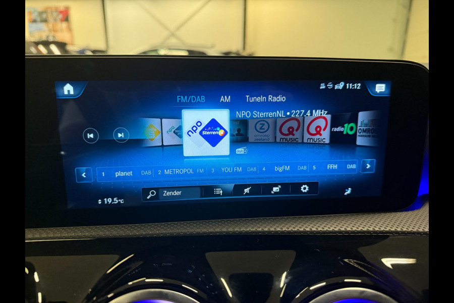 Mercedes-Benz A-Klasse 250 e AMG PREMIUM 218PK SFEERVERL/NAVI/DAB/LED/V-COCKPIT/CARPLAY///