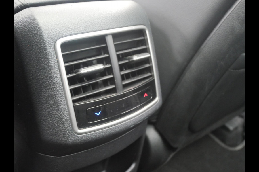 Kia Sportage 1.6 T-GDi Hybrid DynamicPlusLine | Cruise | Clima | Camera | Navi | Schuif-kanteldak | Stoel-stuurverwarming |