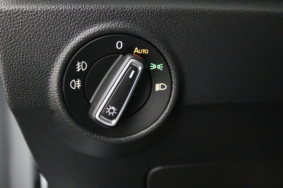 Volkswagen T-Roc 1.5 TSI Sport Business R (PANORAMADAK, DIGITALE COCKPIT, STOELVERWARMING, CAMERA, 1e EIGENAAR, GOED ONDERHOUDEN)