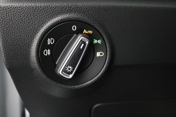 Volkswagen T-Roc 1.5 TSI Sport Business R (PANORAMADAK, DIGITALE COCKPIT, STOELVERWARMING, CAMERA, 1e EIGENAAR, GOED ONDERHOUDEN)