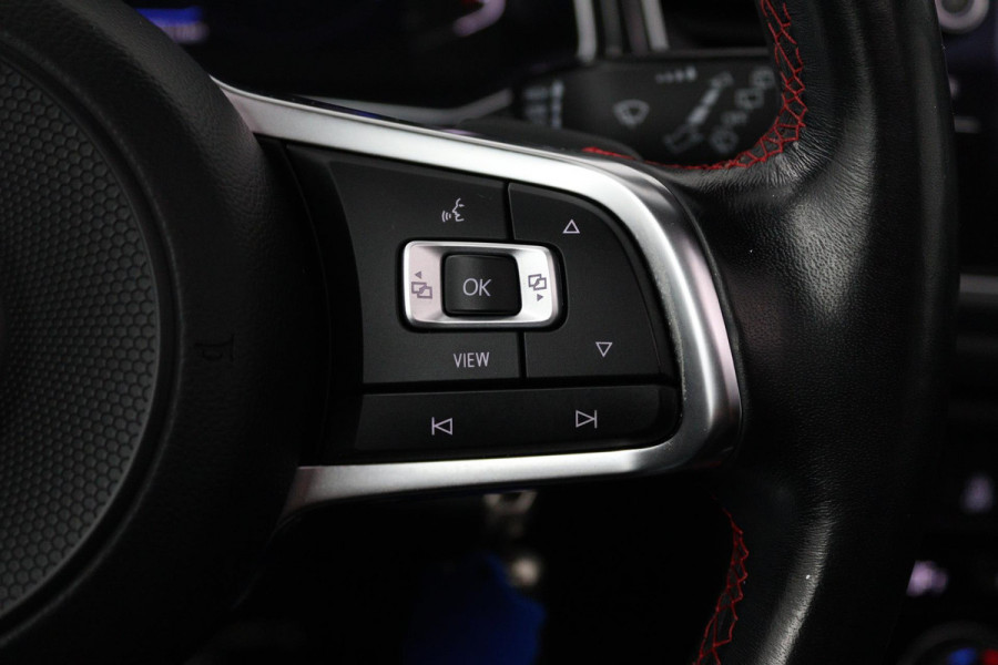 Volkswagen T-Roc 1.5 TSI Sport Business R (PANORAMADAK, DIGITALE COCKPIT, STOELVERWARMING, CAMERA, 1e EIGENAAR, GOED ONDERHOUDEN)