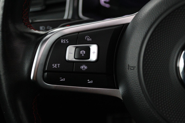 Volkswagen T-Roc 1.5 TSI Sport Business R (PANORAMADAK, DIGITALE COCKPIT, STOELVERWARMING, CAMERA, 1e EIGENAAR, GOED ONDERHOUDEN)