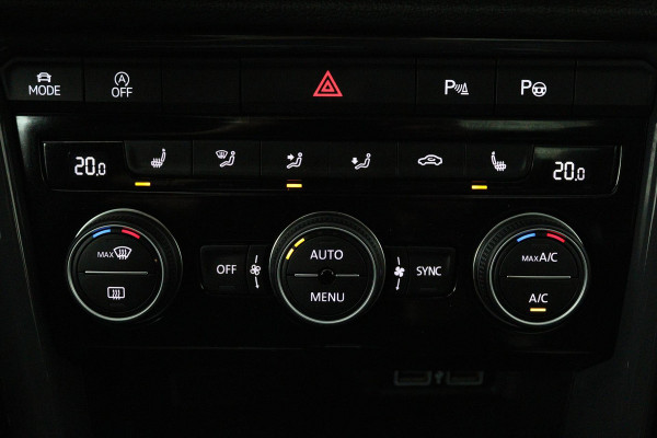 Volkswagen T-Roc 1.5 TSI Sport Business R (PANORAMADAK, DIGITALE COCKPIT, STOELVERWARMING, CAMERA, 1e EIGENAAR, GOED ONDERHOUDEN)