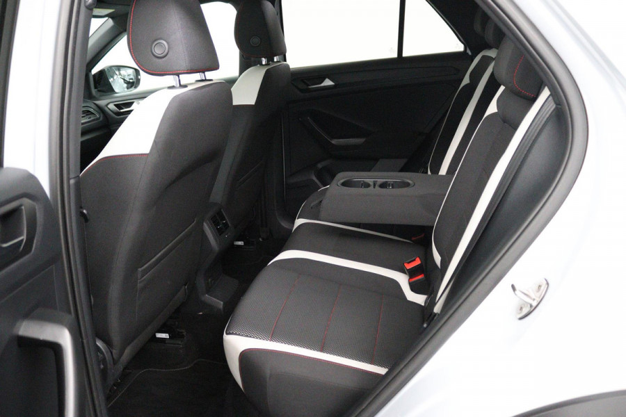 Volkswagen T-Roc 1.5 TSI Sport Business R (PANORAMADAK, DIGITALE COCKPIT, STOELVERWARMING, CAMERA, 1e EIGENAAR, GOED ONDERHOUDEN)