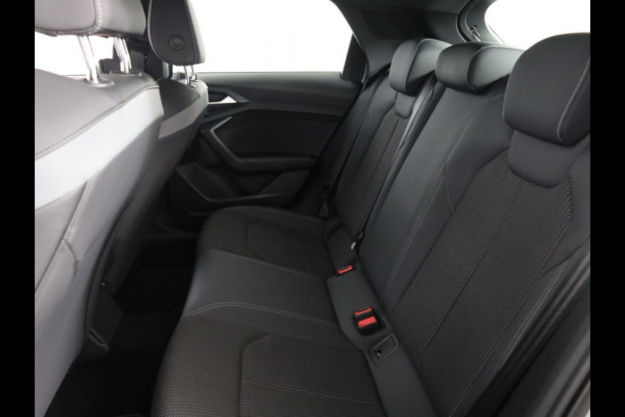 Audi A1 Sportback 40 TFSI Pro Line S 200pk S-tronic|  half-leder| LM-velgen| Navigatie| Parkeersensoren | Stoelverwarming | Led koplampen