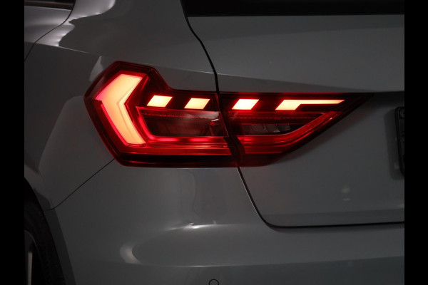 Audi A1 Sportback 40 TFSI Pro Line S 200pk S-tronic|  half-leder| LM-velgen| Navigatie| Parkeersensoren | Stoelverwarming | Led koplampen