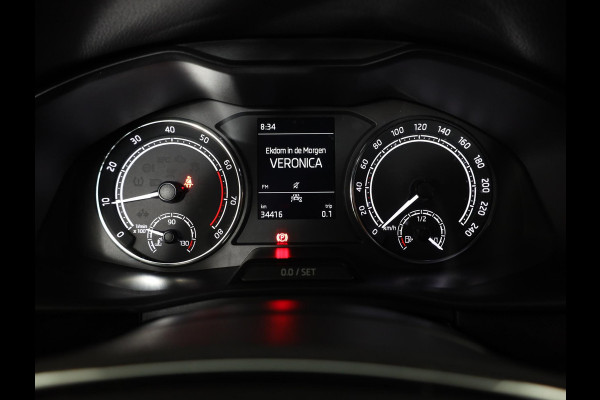 Škoda SCALA 1.0 TSI Sport Business 110 pk | Navigatie via App | Parkeersensoren | Autom. airco | Cruise control | Apple Carplay/Android Auto | LED koplampen |