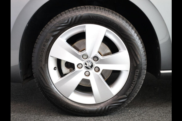 Škoda SCALA 1.0 TSI Sport Business 110 pk | Navigatie via App | Parkeersensoren | Autom. airco | Cruise control | Apple Carplay/Android Auto | LED koplampen |