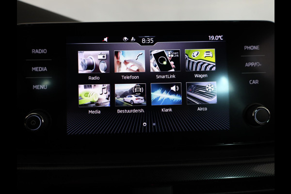 Škoda SCALA 1.0 TSI Sport Business 110 pk | Navigatie via App | Parkeersensoren | Autom. airco | Cruise control | Apple Carplay/Android Auto | LED koplampen |