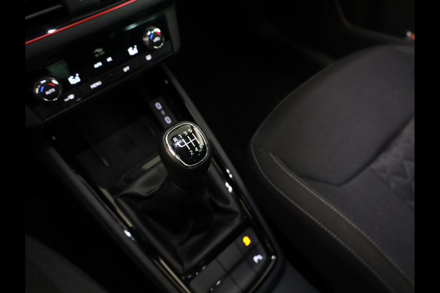 Škoda SCALA 1.0 TSI Sport Business 110 pk | Navigatie via App | Parkeersensoren | Autom. airco | Cruise control | Apple Carplay/Android Auto | LED koplampen |