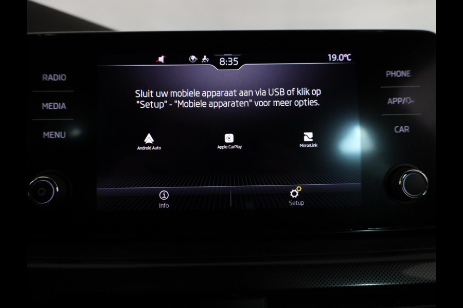 Škoda SCALA 1.0 TSI Sport Business 110 pk | Navigatie via App | Parkeersensoren | Autom. airco | Cruise control | Apple Carplay/Android Auto | LED koplampen |