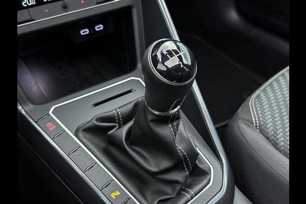 Volkswagen Polo 1.0 TSI Highline Business R-line | Lage km! | PANO | Carplay | AchterCAM | StoelverW | Lane ASS | Add cruise |