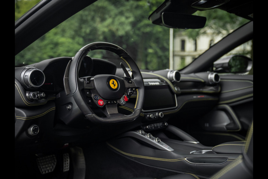 Ferrari GTC4 Lusso T 3.9 V8 | Lift | Pano-dak | Pass. display | 360 cam | Adapt. koplampen | Orig. NL