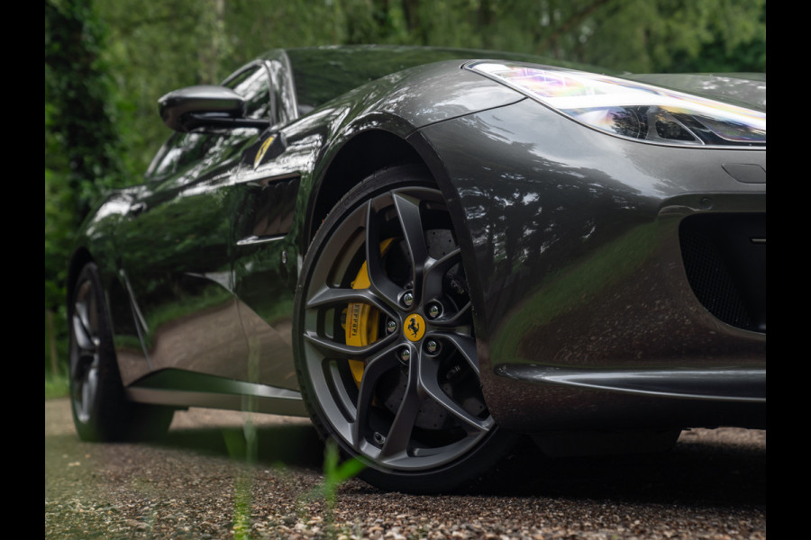 Ferrari GTC4 Lusso T 3.9 V8 | Lift | Pano-dak | Pass. display | 360 cam | Adapt. koplampen | Orig. NL