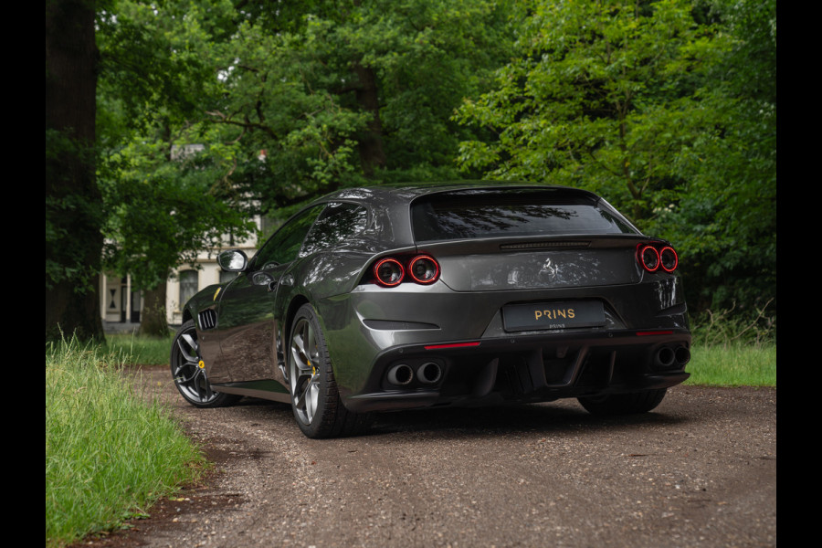Ferrari GTC4 Lusso T 3.9 V8 | Lift | Pano-dak | Pass. display | 360 cam | Adapt. koplampen | Orig. NL