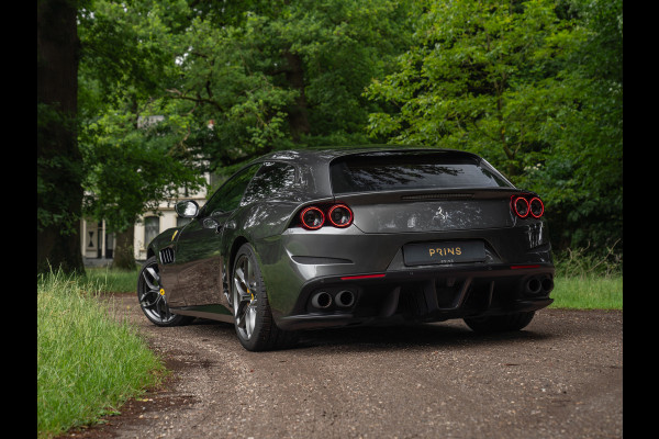 Ferrari GTC4 Lusso T 3.9 V8 | Lift | Pano-dak | Pass. display | 360 cam | Adapt. koplampen | Orig. NL