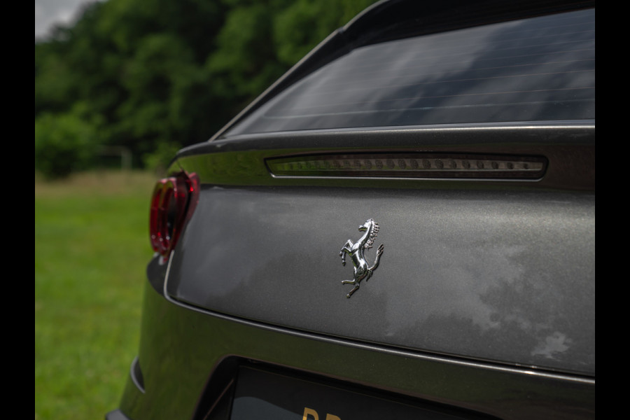 Ferrari GTC4 Lusso T 3.9 V8 | Lift | Pano-dak | Pass. display | 360 cam | Adapt. koplampen | Orig. NL