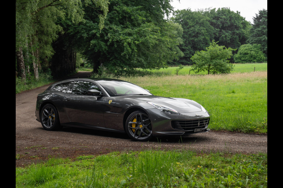 Ferrari GTC4 Lusso T 3.9 V8 | Lift | Pano-dak | Pass. display | 360 cam | Adapt. koplampen | Orig. NL