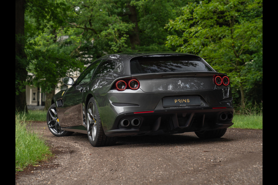 Ferrari GTC4 Lusso T 3.9 V8 | Lift | Pano-dak | Pass. display | 360 cam | Adapt. koplampen | Orig. NL