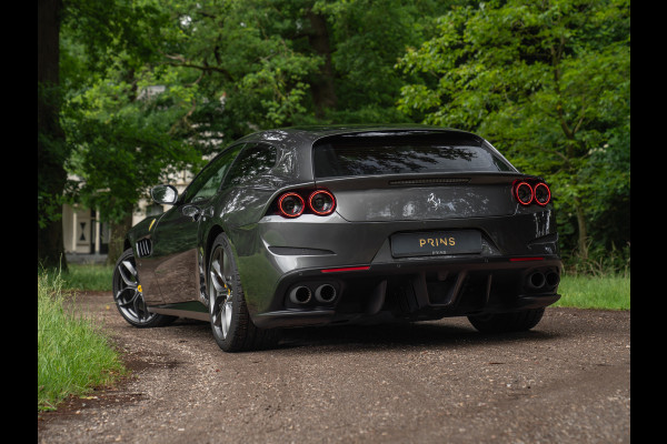 Ferrari GTC4 Lusso T 3.9 V8 | Lift | Pano-dak | Pass. display | 360 cam | Adapt. koplampen | Orig. NL