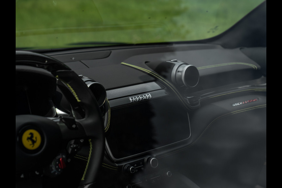 Ferrari GTC4 Lusso T 3.9 V8 | Lift | Pano-dak | Pass. display | 360 cam | Adapt. koplampen | Orig. NL