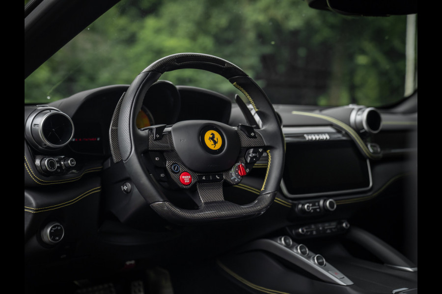 Ferrari GTC4 Lusso T 3.9 V8 | Lift | Pano-dak | Pass. display | 360 cam | Adapt. koplampen | Orig. NL