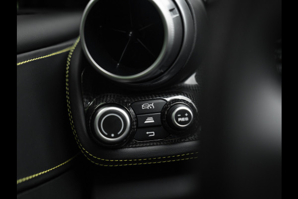 Ferrari GTC4 Lusso T 3.9 V8 | Lift | Pano-dak | Pass. display | 360 cam | Adapt. koplampen | Orig. NL