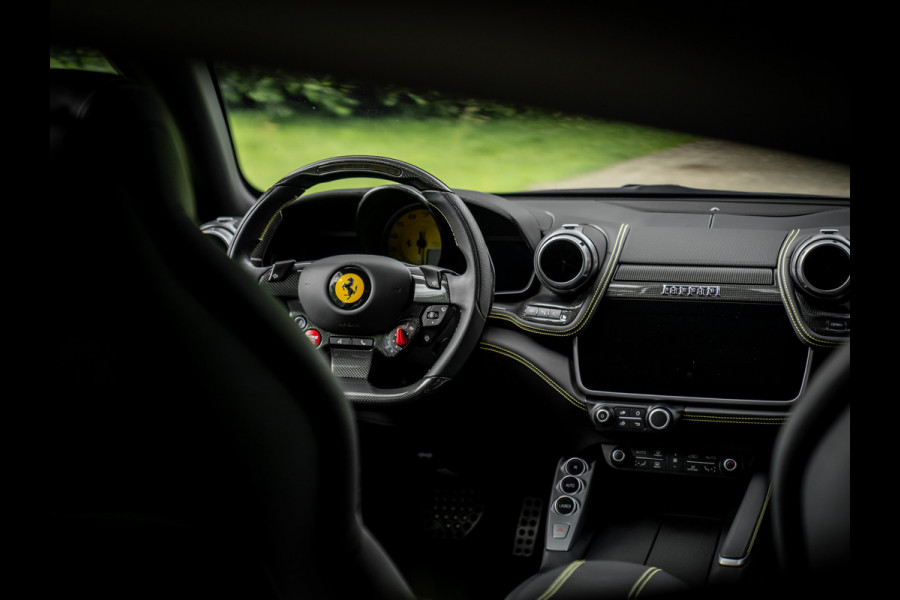 Ferrari GTC4 Lusso T 3.9 V8 | Lift | Pano-dak | Pass. display | 360 cam | Adapt. koplampen | Orig. NL