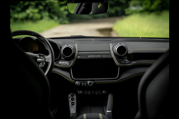 Ferrari GTC4 Lusso T 3.9 V8 | Lift | Pano-dak | Pass. display | 360 cam | Adapt. koplampen | Orig. NL