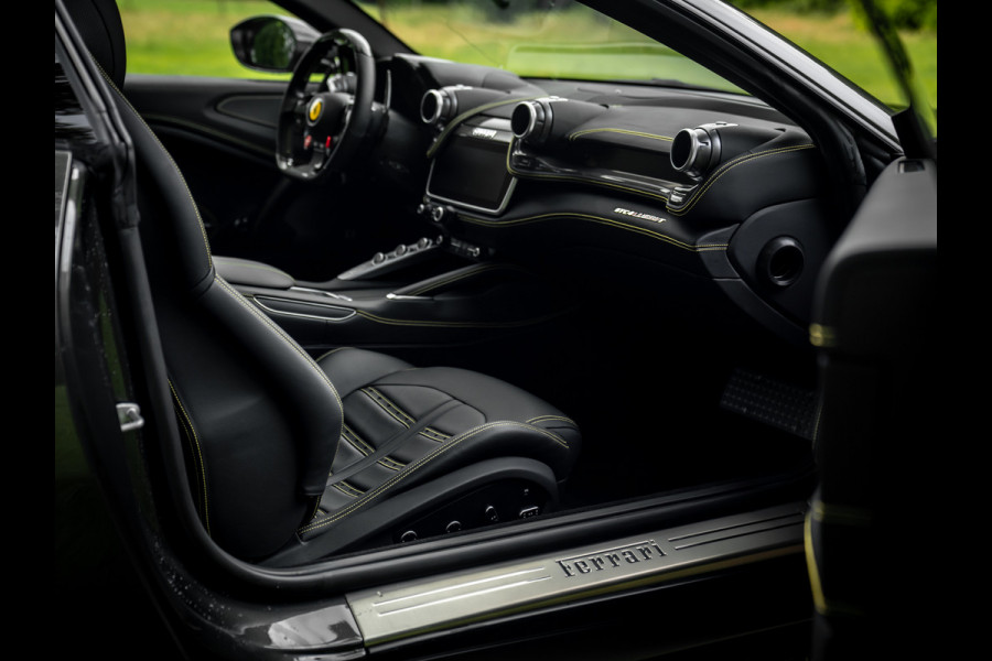 Ferrari GTC4 Lusso T 3.9 V8 | Lift | Pano-dak | Pass. display | 360 cam | Adapt. koplampen | Orig. NL