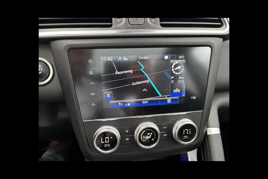 Renault Kadjar TCe 140 Intens | Trekhaak | Panoramadak | 19 Inch | Navigatie | Camera