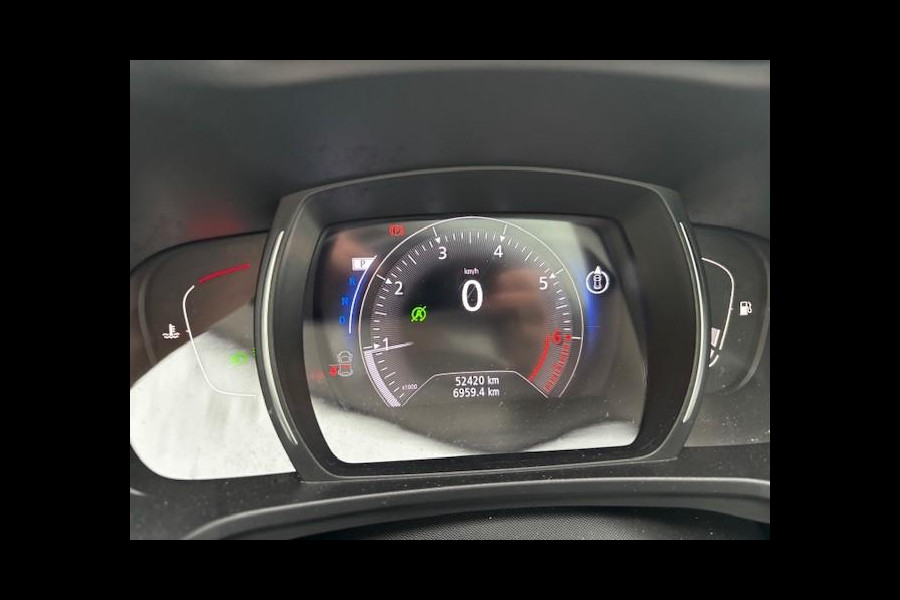 Renault Kadjar TCe 140 Intens | Trekhaak | Panoramadak | 19 Inch | Navigatie | Camera