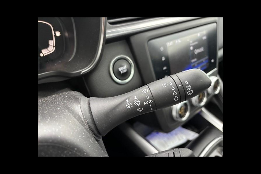 Renault Kadjar TCe 140 Intens | Trekhaak | Panoramadak | 19 Inch | Navigatie | Camera