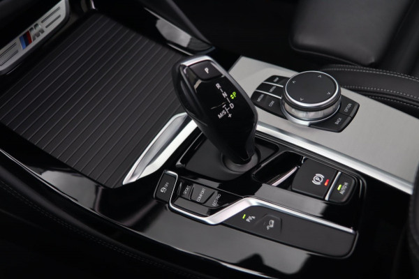 BMW X4 M40i M Sport / PANODAK / HUD / KEYLESS / DODEHOEK / CAMERA / 21''