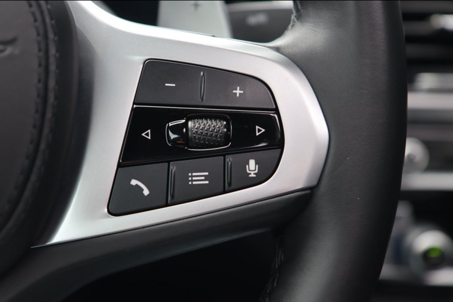 BMW X4 M40i M Sport / PANODAK / HUD / KEYLESS / DODEHOEK / CAMERA / 21''